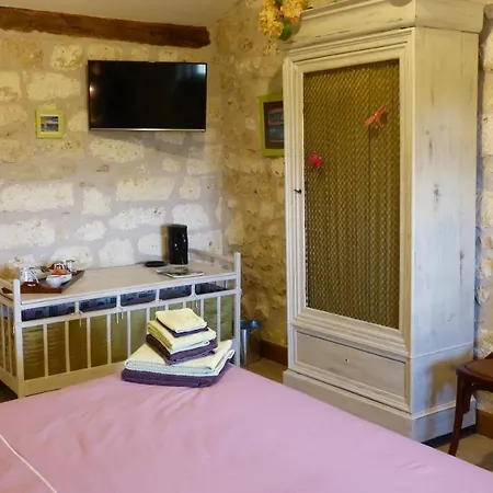 L'echappee Belle Perigord Bed & Breakfast Cercles