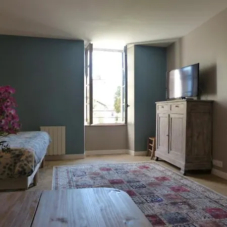 L'echappee Belle Perigord 3* Cercles