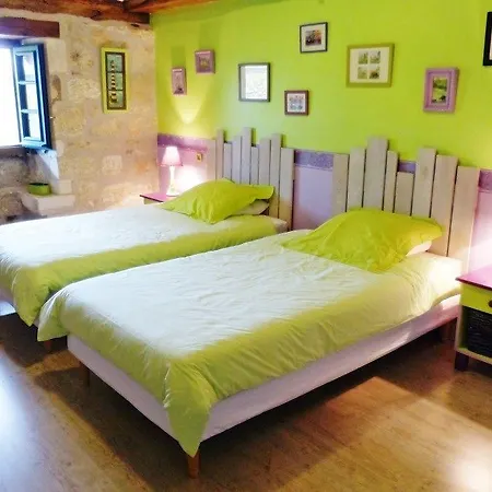 L'echappee Belle Perigord Bed & Breakfast Cercles