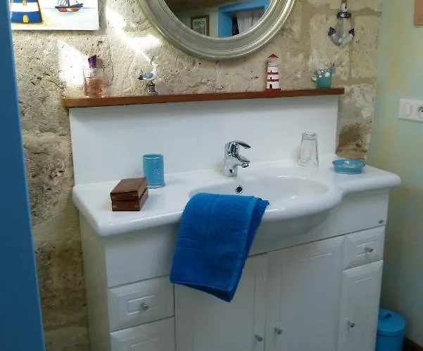 L'echappee Belle Perigord 3* Cercles