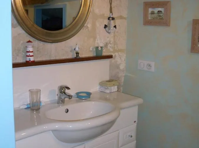 L'echappee Belle Perigord 3* Cercles