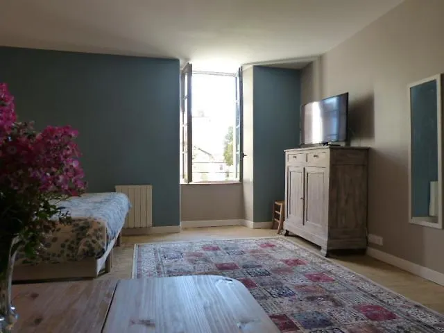 L'echappee Belle Perigord 3* Cercles